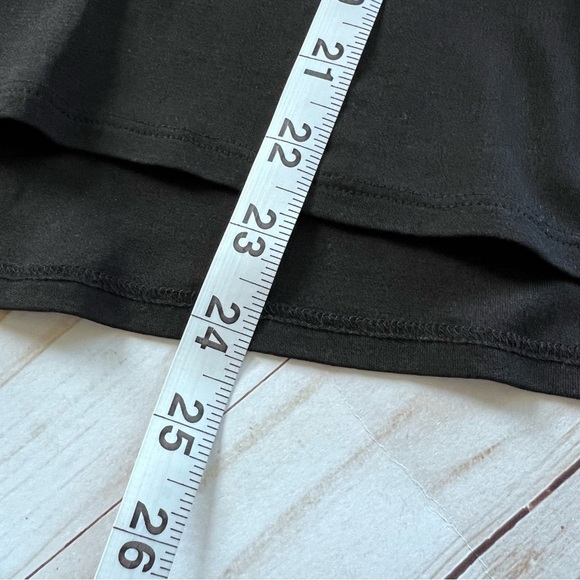 Eileen Fisher 100% Silk Long Sleeve Layering Top in Black size Medium - Picture 8 of 8